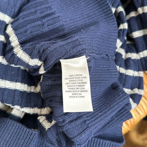 Kim Rogers Gray & Navy Striped Knit Sweater Size Medium - Picture 5 of 5